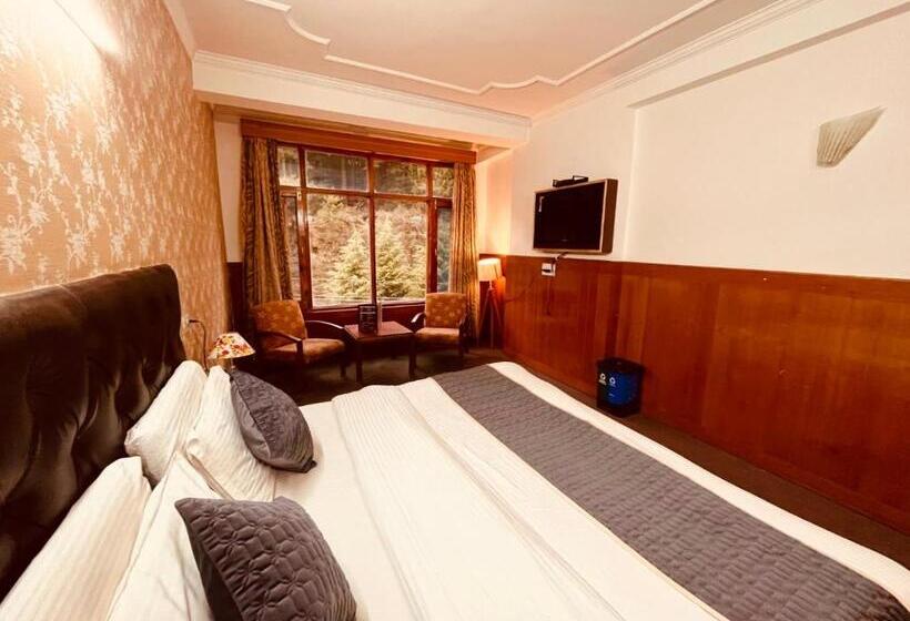 ホテル Nadi Kinare , Mall Road Manali   A Riverside Resort