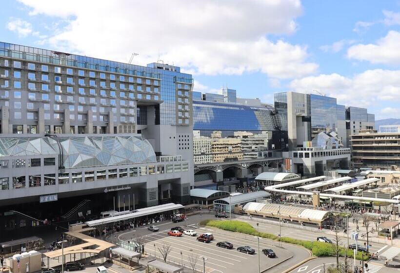 هتل Tomiya With M S