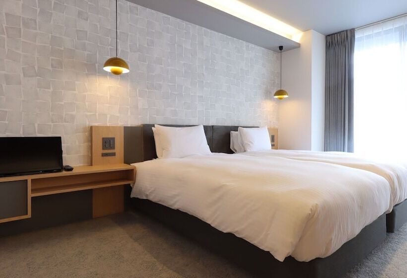 هتل Tomiya With M S