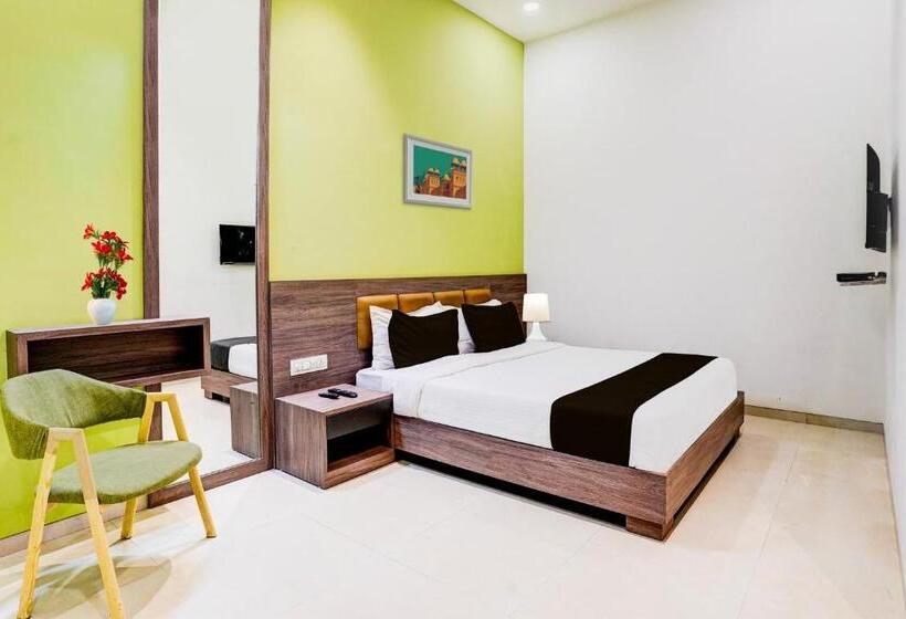 ホテル Collection O Kalyan West Formerly Sai Nandan