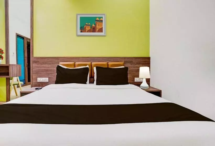 ホテル Collection O Kalyan West Formerly Sai Nandan