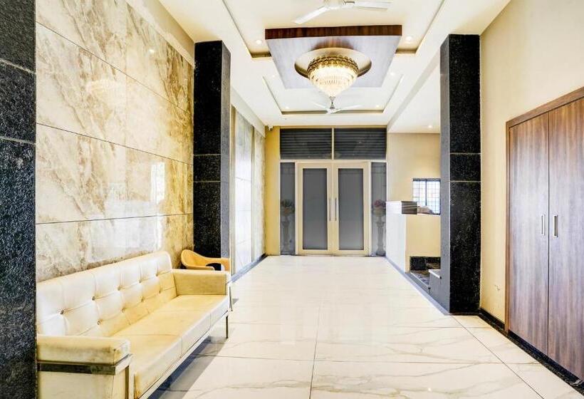 ホテル Collection O Kalyan West Formerly Sai Nandan