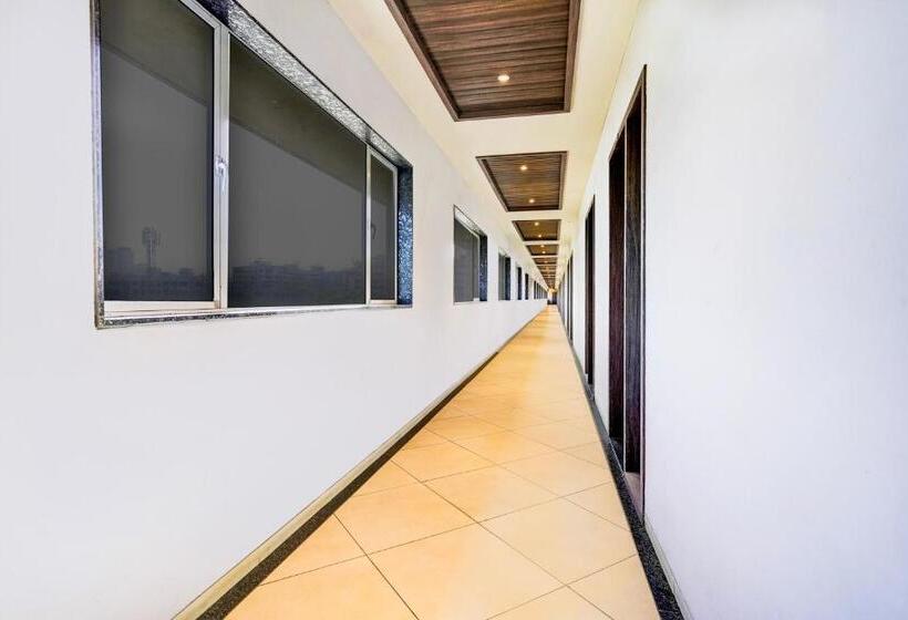 ホテル Collection O Kalyan West Formerly Sai Nandan