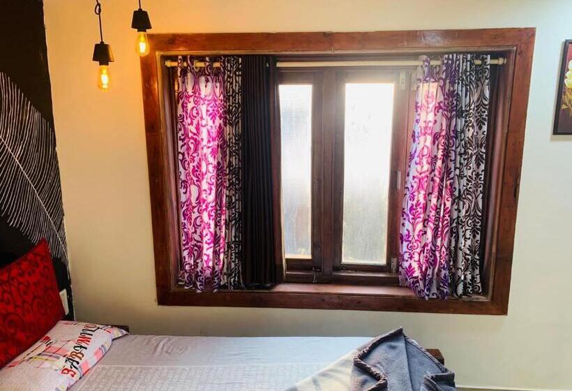 فندق Om Niwas Cottage