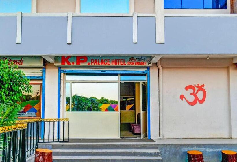 Spot On Hotel Park Bench Palace