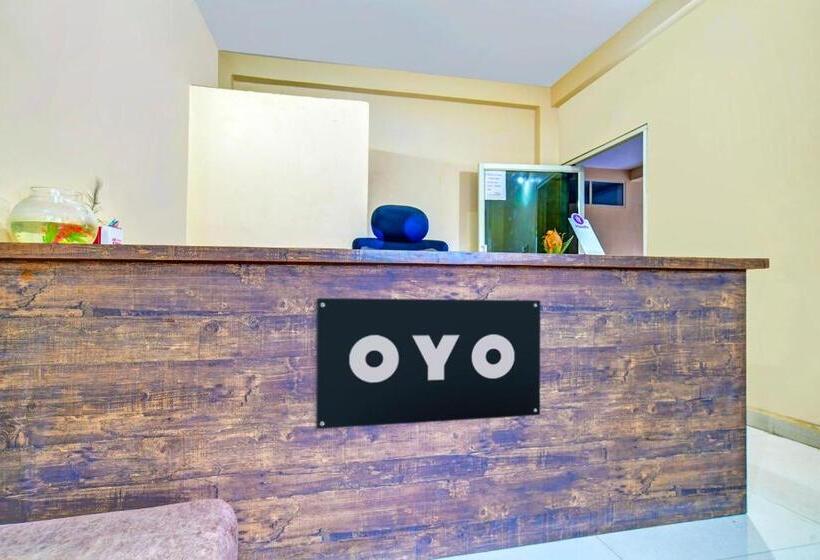 Spot On Hotel Park Bench Palace