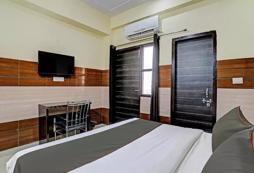 ホテル Lyf Suites Noida 63