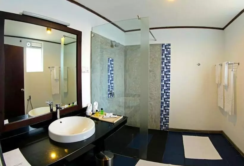 ホテル Rathna Beach Wadduwa