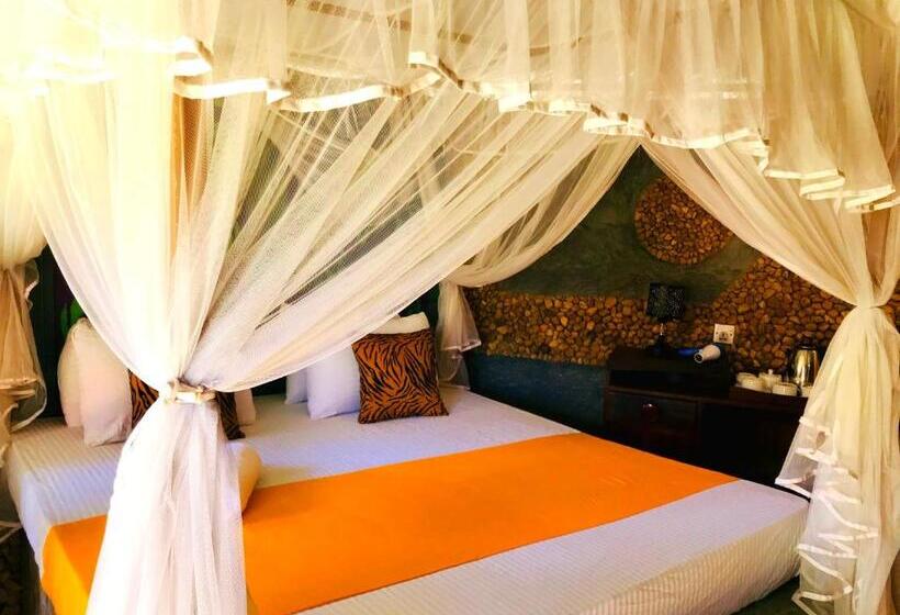 Hotel River View Safari Cottage