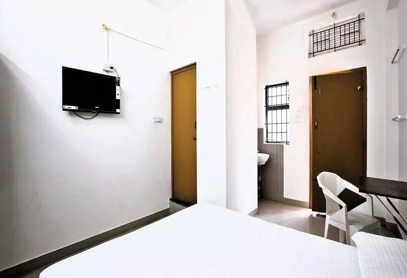 ホテル Sarvam Lodge