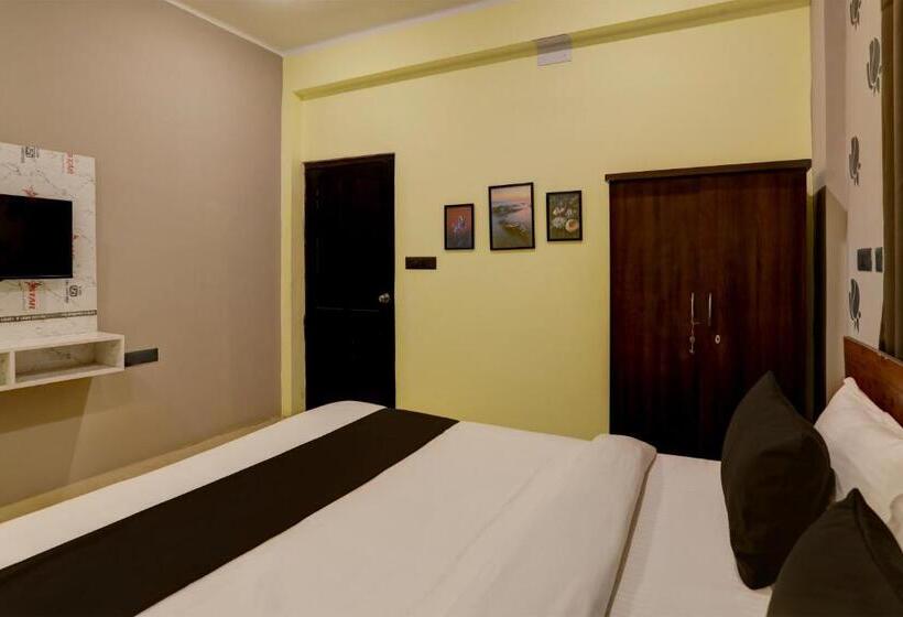 ホテル Collection O Emerald Euphoria