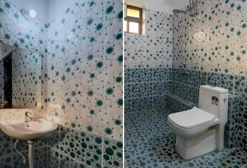 Hotelli Collection O Emerald Euphoria