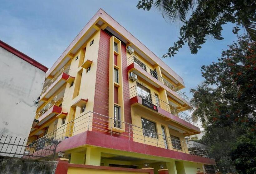 ホテル Collection O Emerald Euphoria