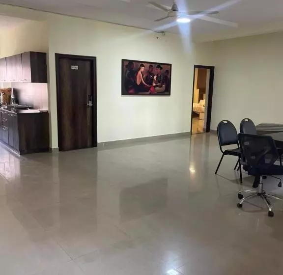 تختخواب و صبحانه Treebo Cranberry Delight