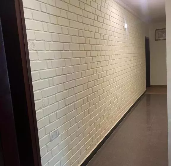 تختخواب و صبحانه Treebo Cranberry Delight