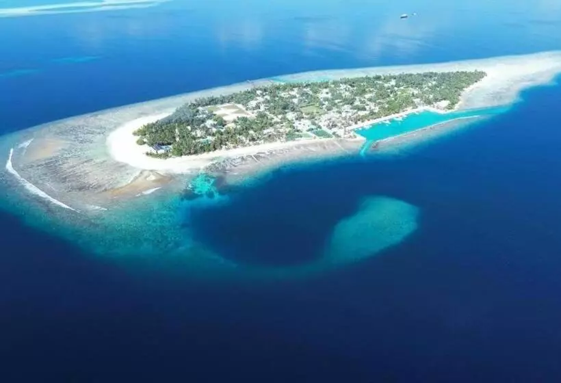 هتل Turtle Maldives