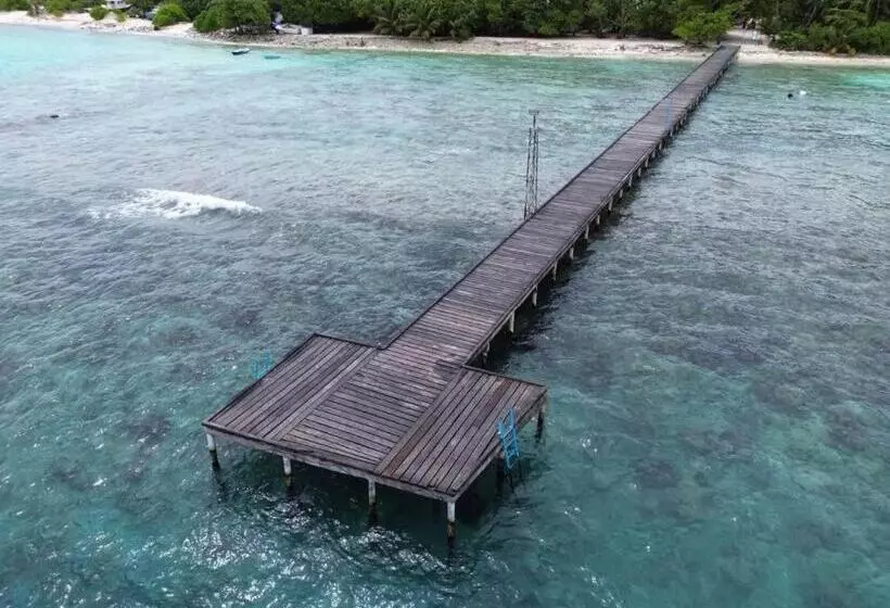 هتل Turtle Maldives