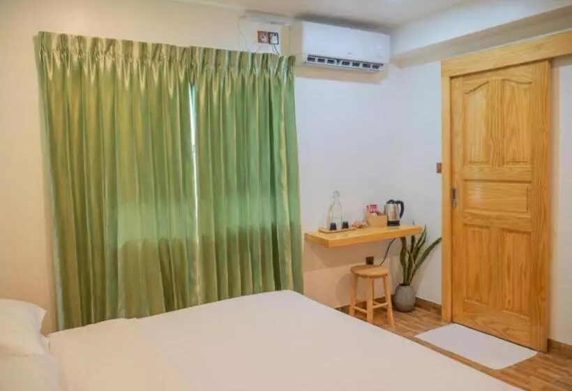 هتل Turtle Maldives