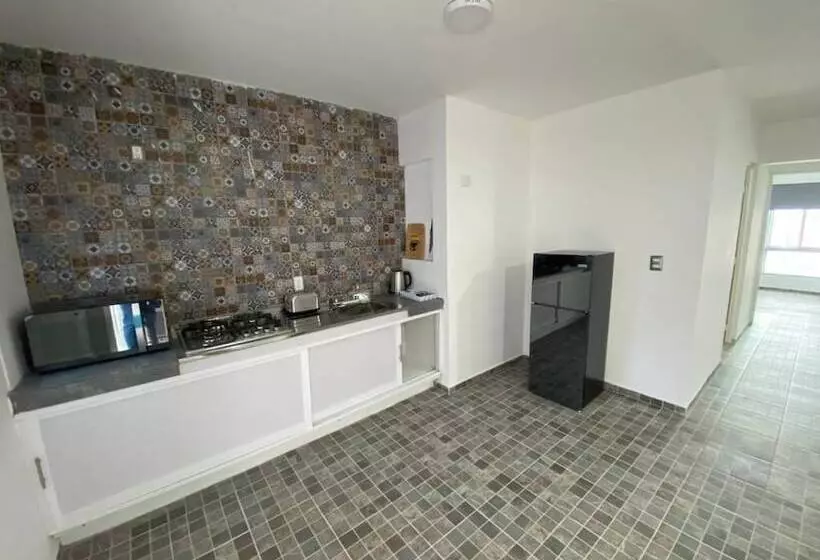 Blue Inn Hotel & Suites