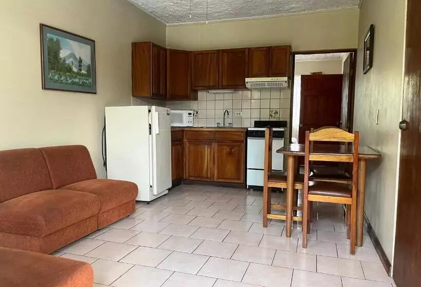 هتل Soluxe El Sesteo