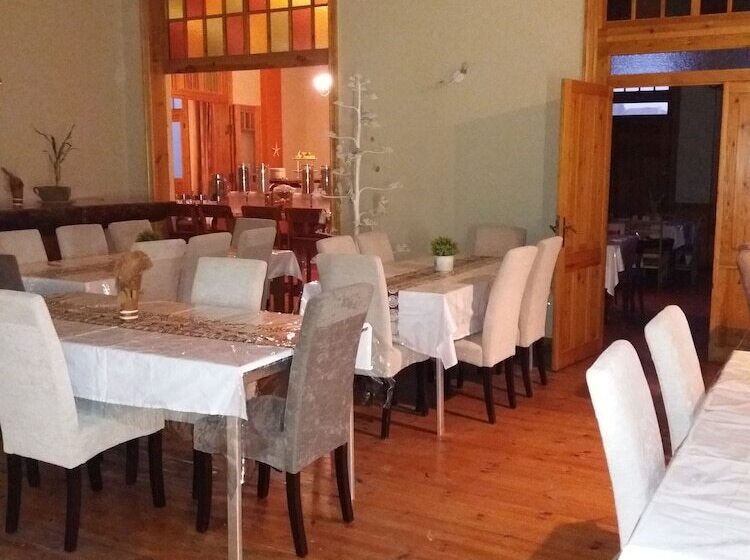 تختخواب و صبحانه A La Mer