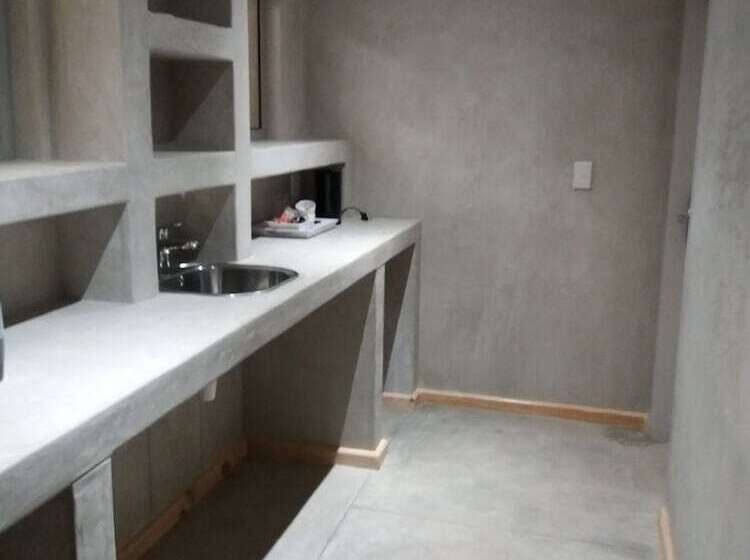 تختخواب و صبحانه A La Mer