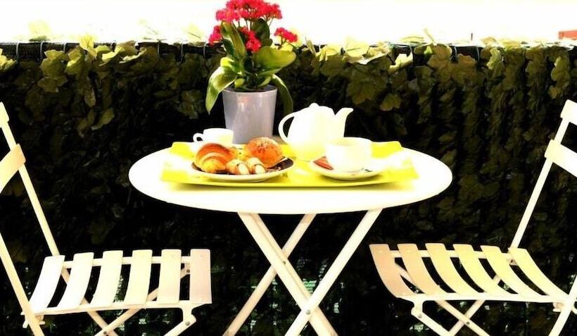 Bed & Breakfast Best Season