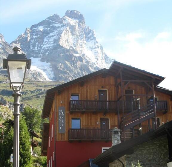 تختخواب و صبحانه Hosquet Lodge