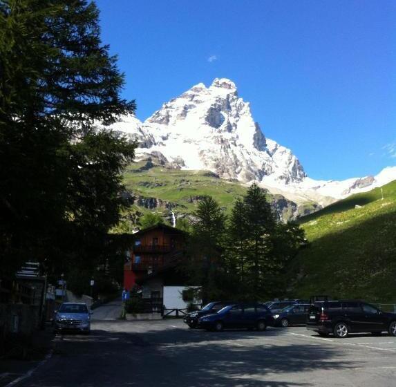 تختخواب و صبحانه Hosquet Lodge