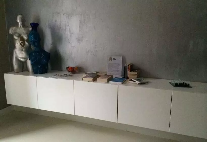 تختخواب و صبحانه House 5