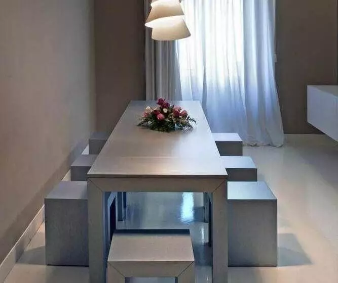 تختخواب و صبحانه House 5