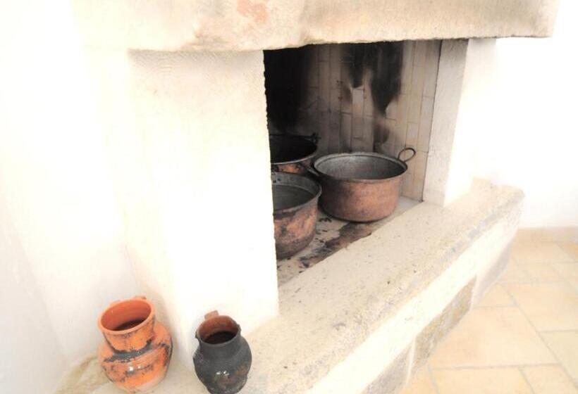 تختخواب و صبحانه Masseria Rosa Trulli Relais