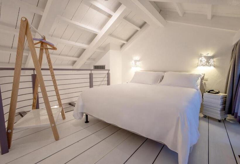 ベッドアンドブレックファースト Uve Rooms & Wine Bar