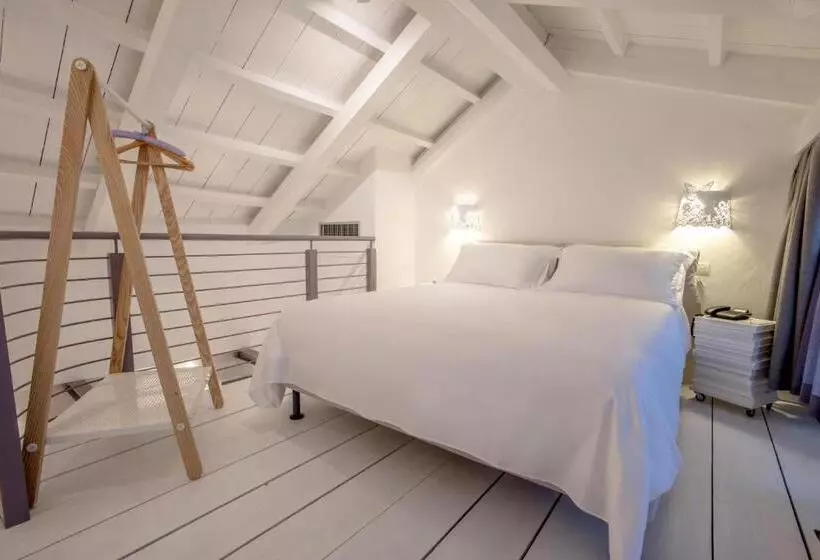 ベッドアンドブレックファースト Uve Rooms & Wine Bar