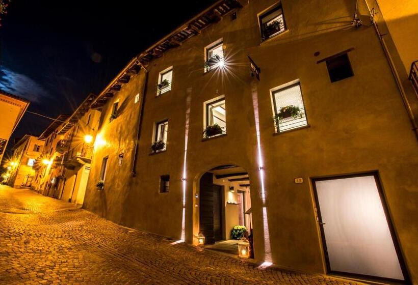 مبيت وإفطار Uve Rooms & Wine Bar