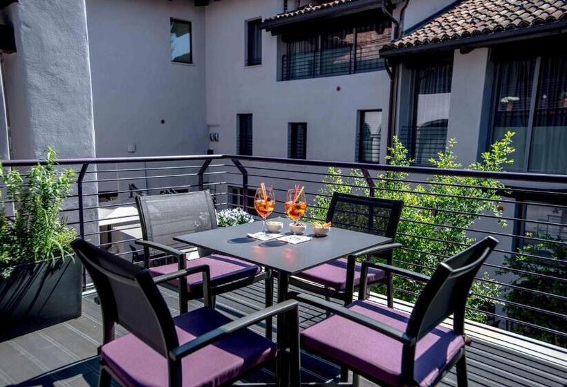 مبيت وإفطار Uve Rooms & Wine Bar