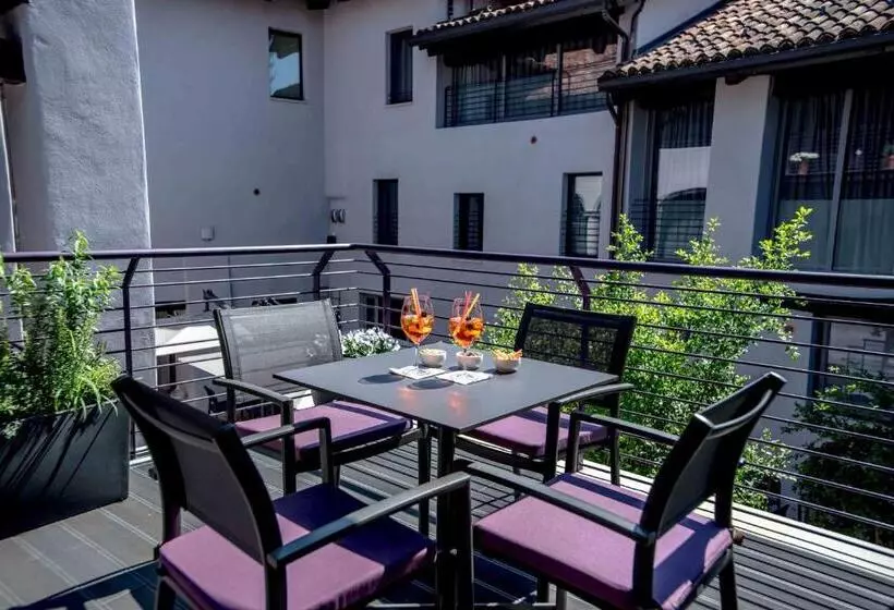 ベッドアンドブレックファースト Uve Rooms & Wine Bar