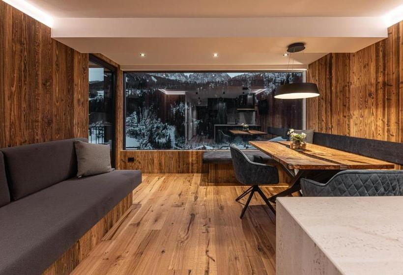 Bed and Breakfast Enjoy Dolomites   Chalet