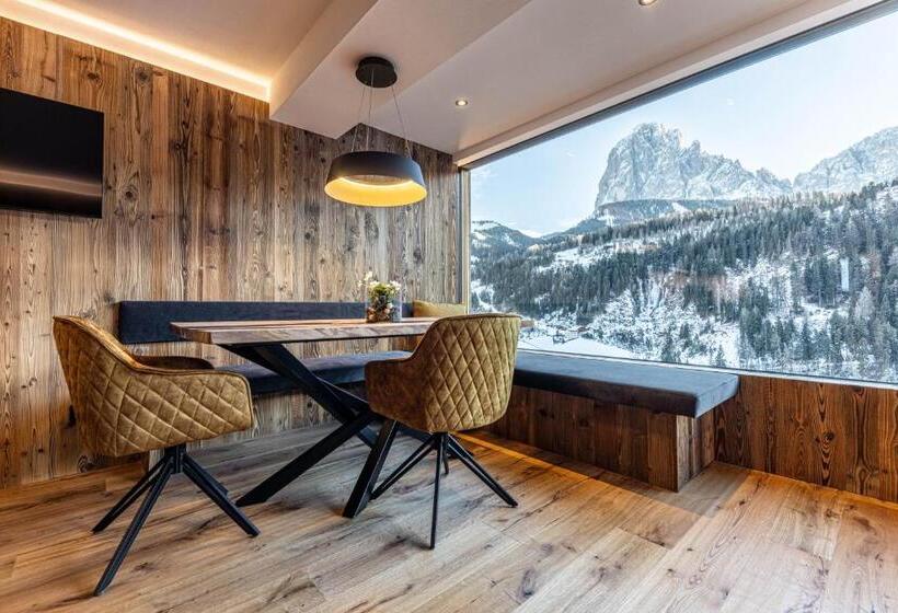 Bed and Breakfast Enjoy Dolomites   Chalet