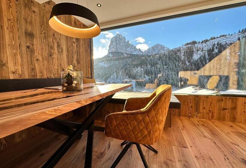 Bed and Breakfast Enjoy Dolomites   Chalet