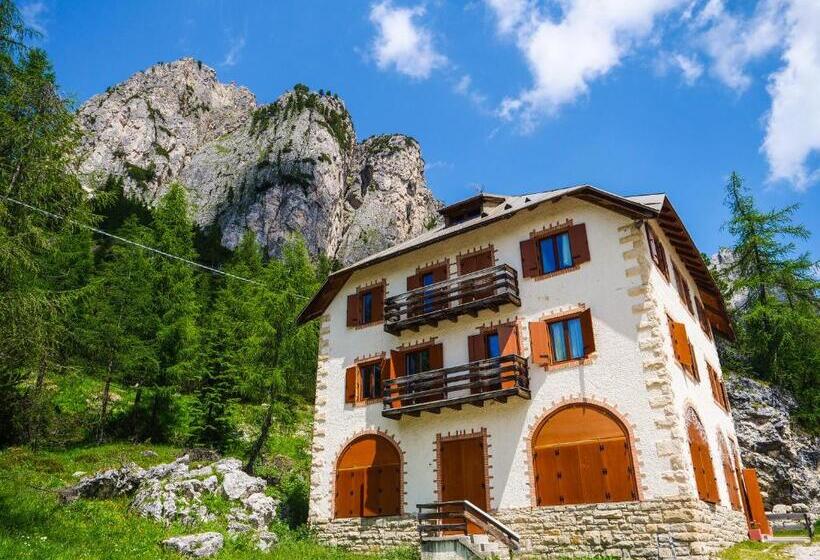 בית מלון כפרי Al Sasso Di Stria