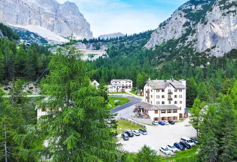 Hotelli Al Sasso Di Stria