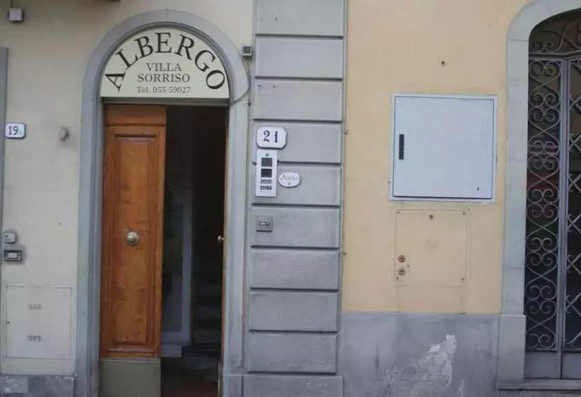Hotelli Albergo Villa Sorriso