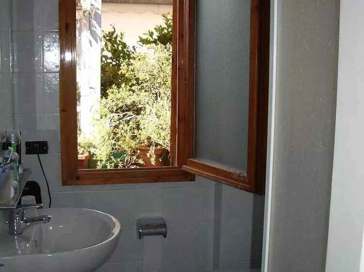Hotelli Albergo Villa Sorriso