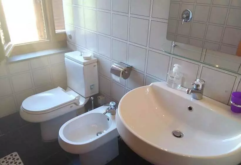 Hotelli Albergo Villa Sorriso