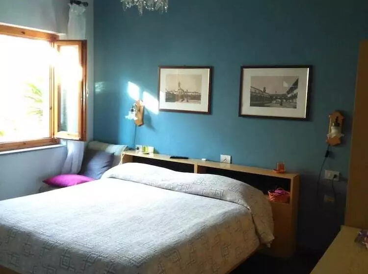 Hotelli Albergo Villa Sorriso