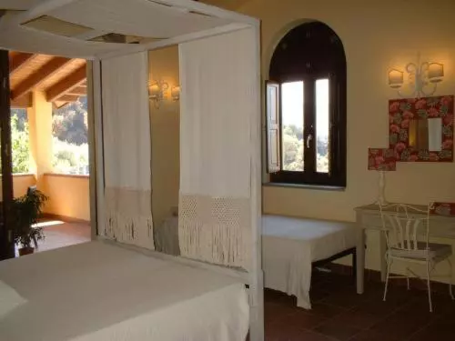 هتل Antica Tindari