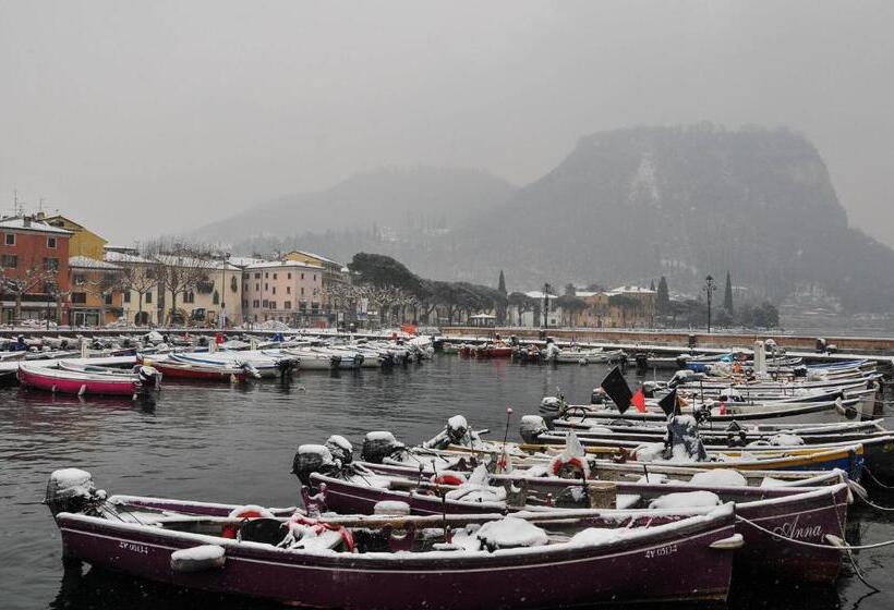 فندق Continental