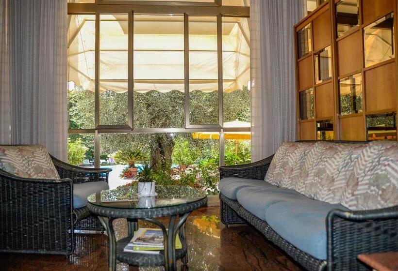 فندق Continental