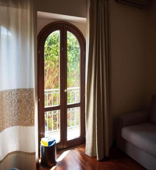 בית מלון כפרי Del Corso